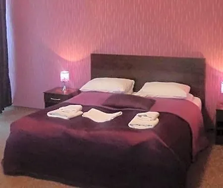 فندق & Restauracja Euforia غارفولين